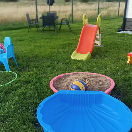 Anielski Zakatek J&r Nad Baltykiem Delux Z Balia Ogrodowa Z Jacuzzi I Klimatyzacja بيت للعطل *