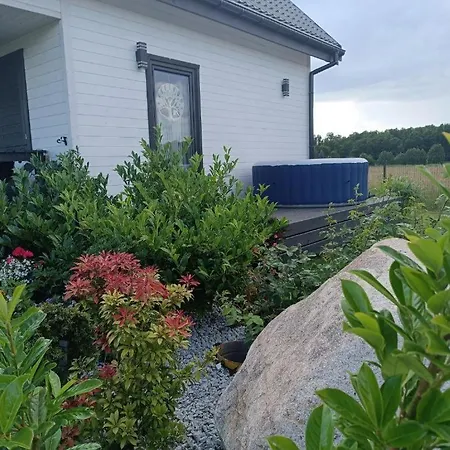 Anielski Zakatek J&r Nad Baltykiem Delux Z Balia Ogrodowa Z Jacuzzi I Klimatyzacja ملنك